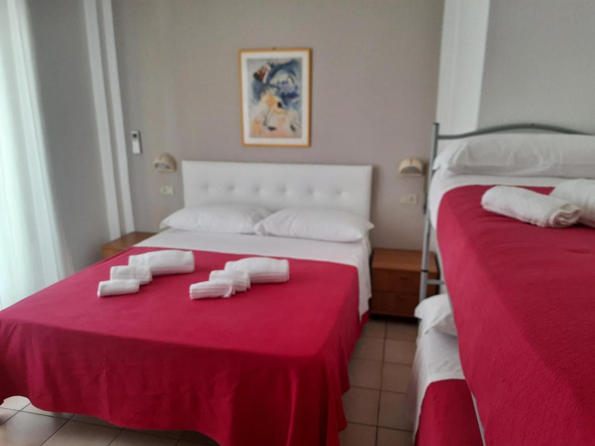 Hotel Barbiani リッチョーネ エクステリア 写真