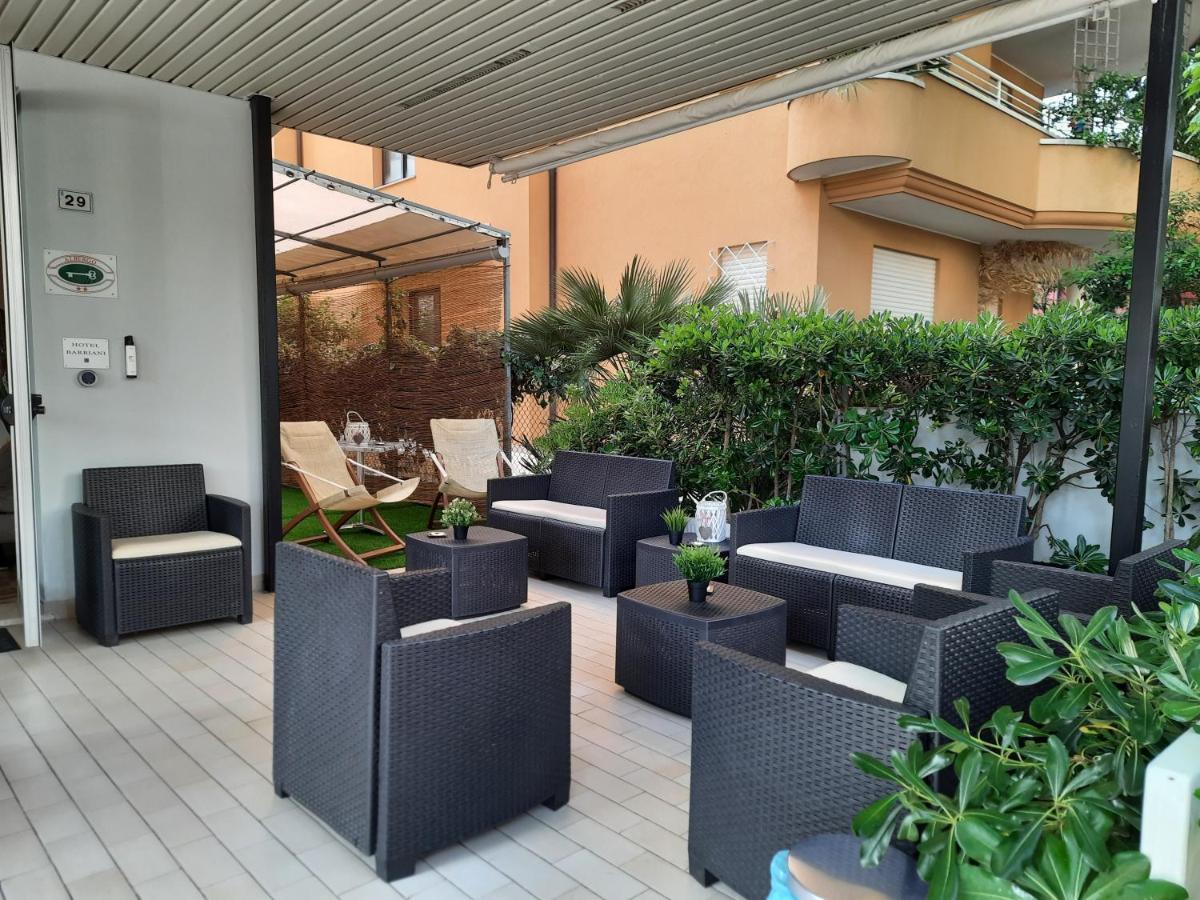 Hotel Barbiani リッチョーネ エクステリア 写真