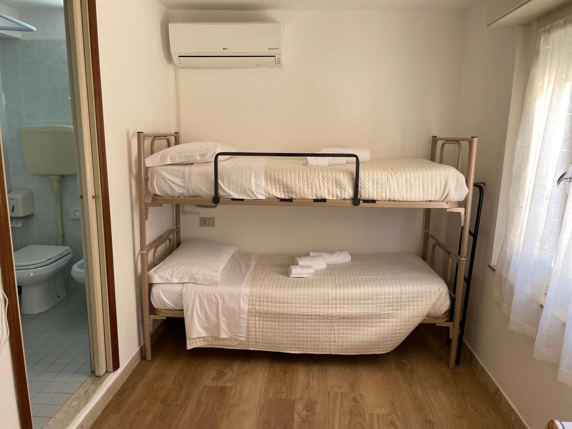Hotel Barbiani リッチョーネ エクステリア 写真
