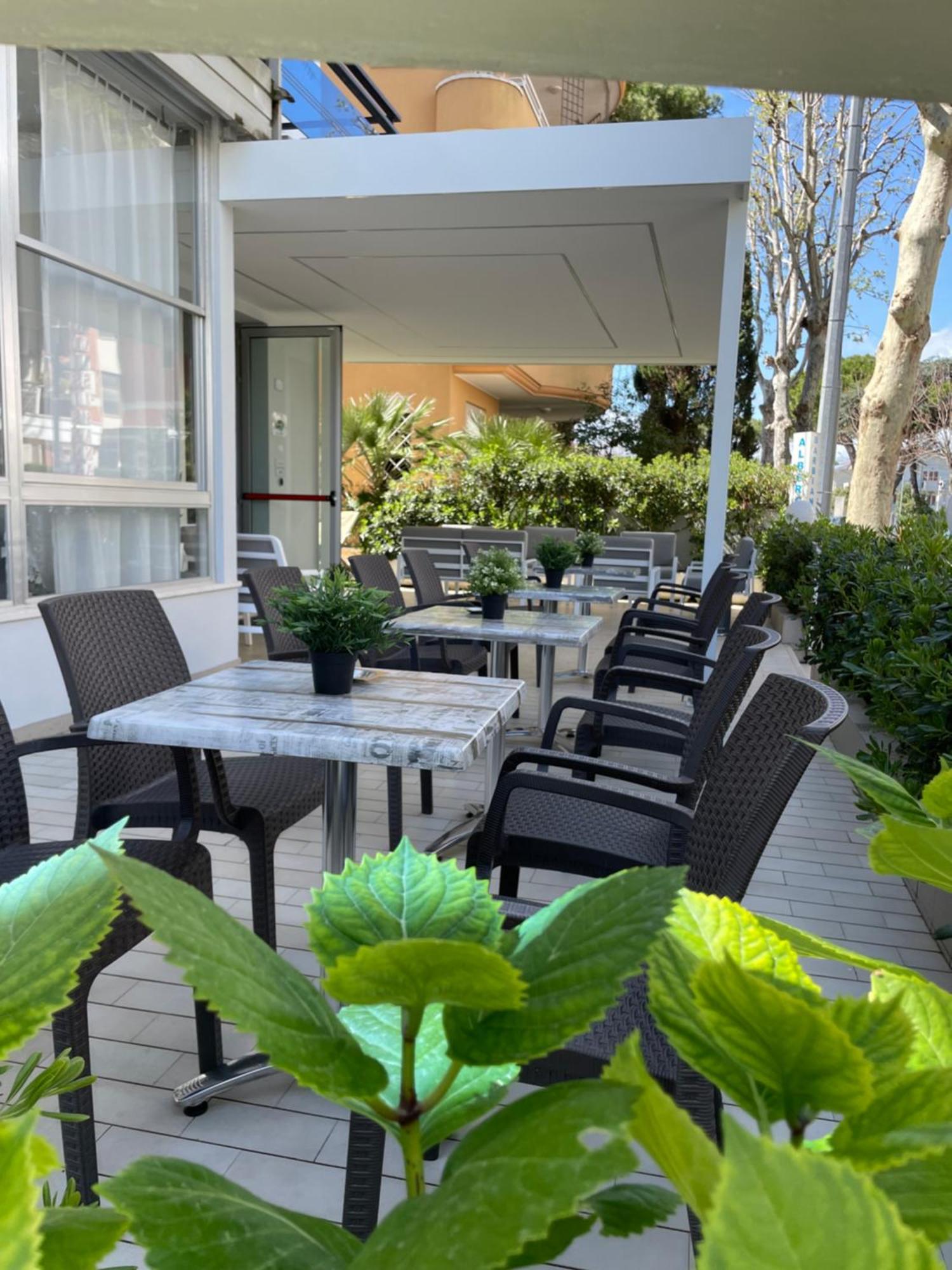 Hotel Barbiani リッチョーネ エクステリア 写真