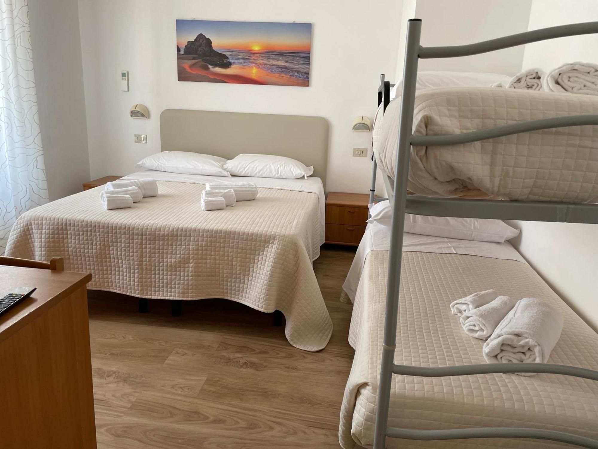 Hotel Barbiani リッチョーネ エクステリア 写真