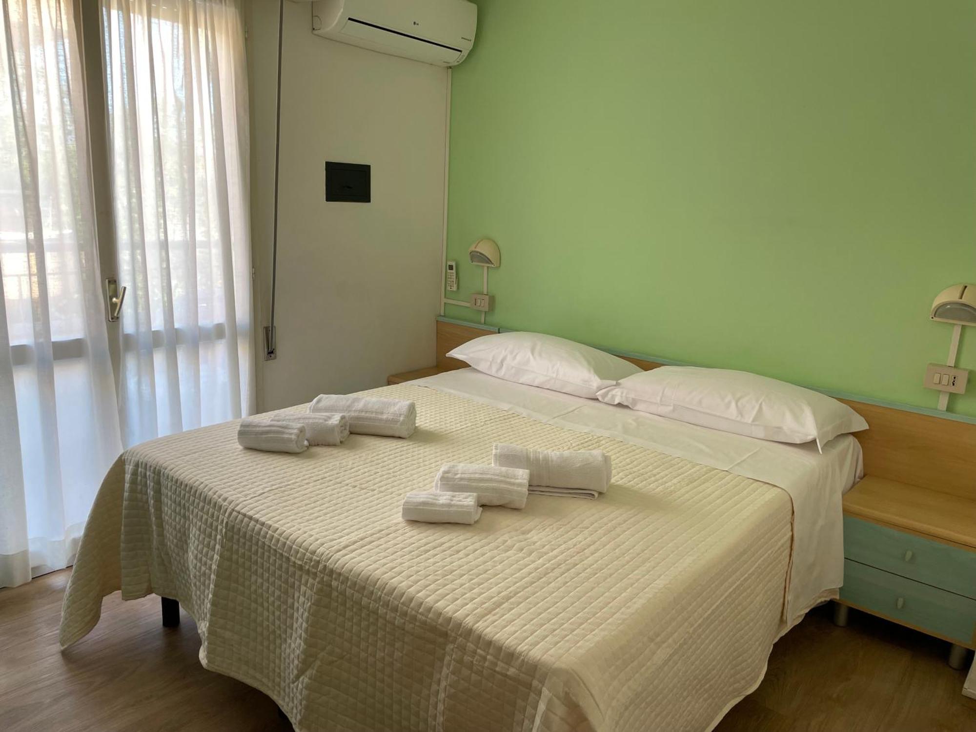 Hotel Barbiani リッチョーネ エクステリア 写真