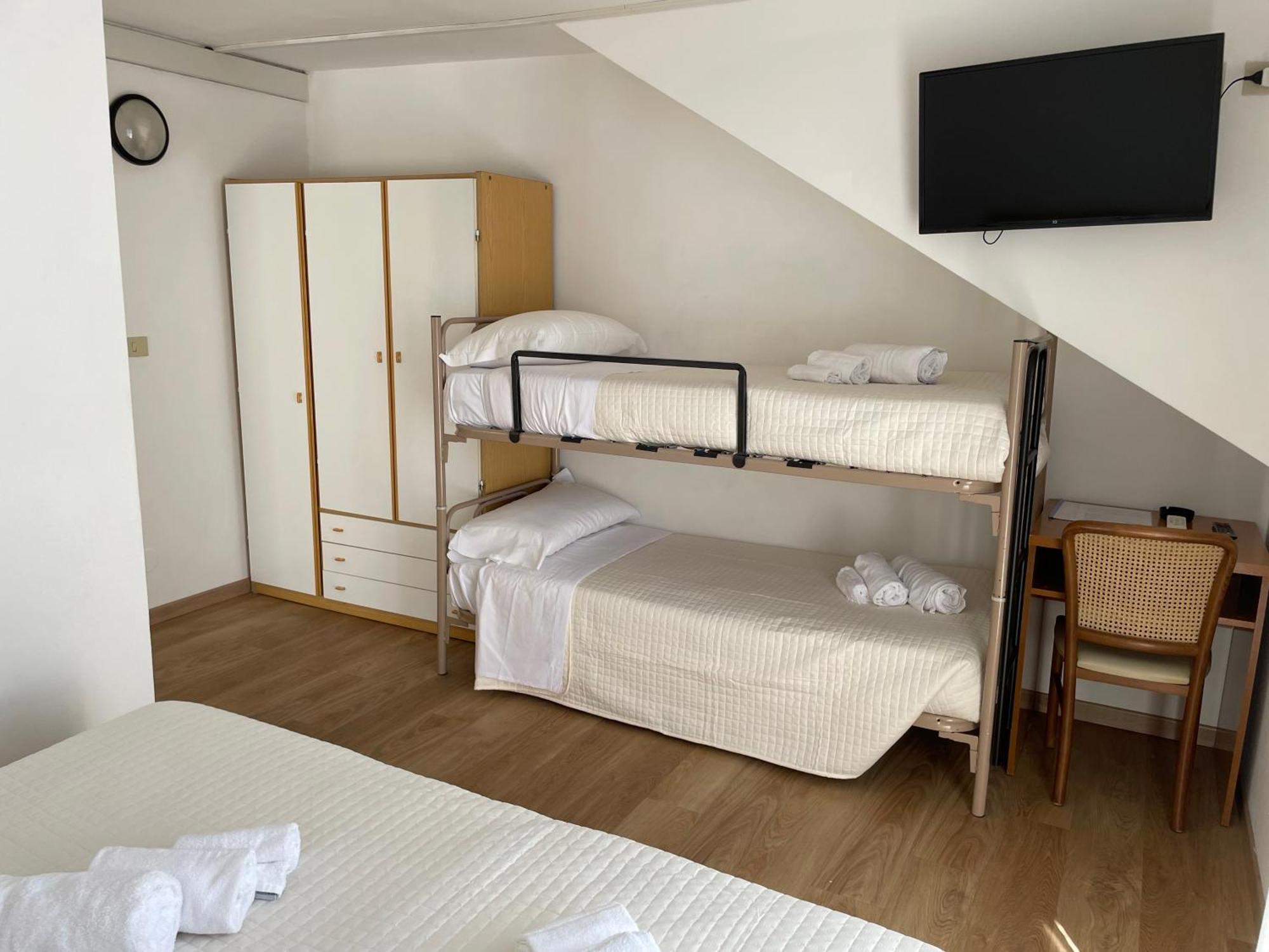 Hotel Barbiani リッチョーネ エクステリア 写真